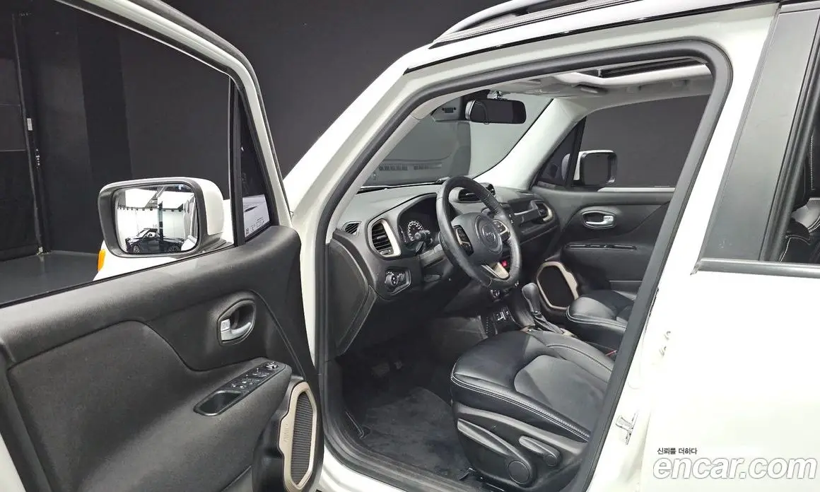 Jeep Renegade 2017 2.4 автомат (гидро), фото 10 Jeep Renegade 2017 2.4 автомат (гидро), фото 10