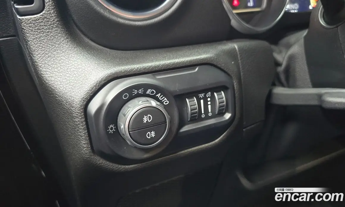 Jeep Wrangler 2019 2.0 автомат (гидро), фото 17