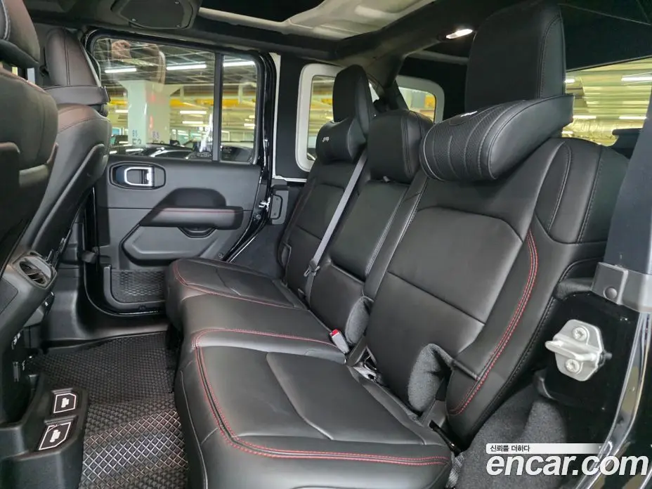 Jeep Wrangler 2024 2.0 автомат (гидро), фото 13 Jeep Wrangler 2024 2.0 автомат (гидро), фото 13
