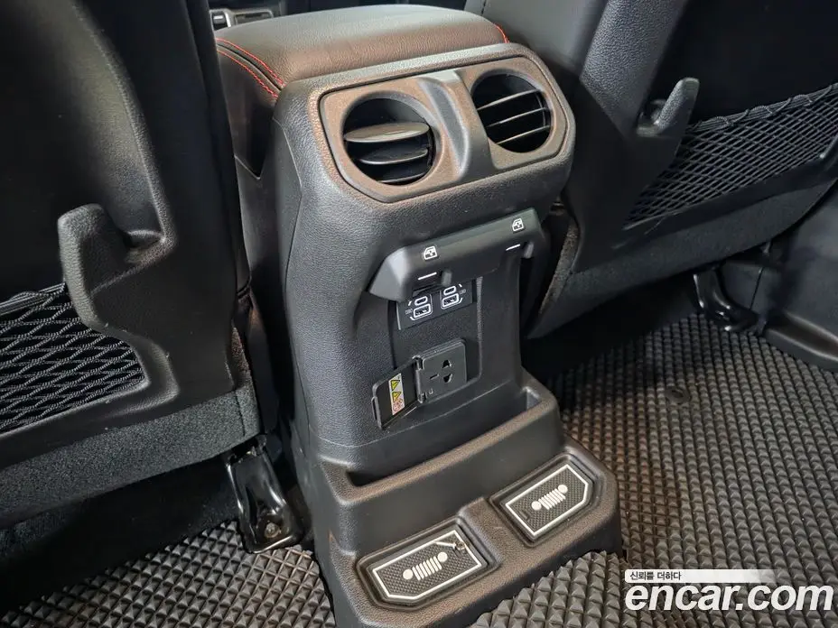 Jeep Wrangler 2024 2.0 автомат (гидро), фото 14 Jeep Wrangler 2024 2.0 автомат (гидро), фото 14