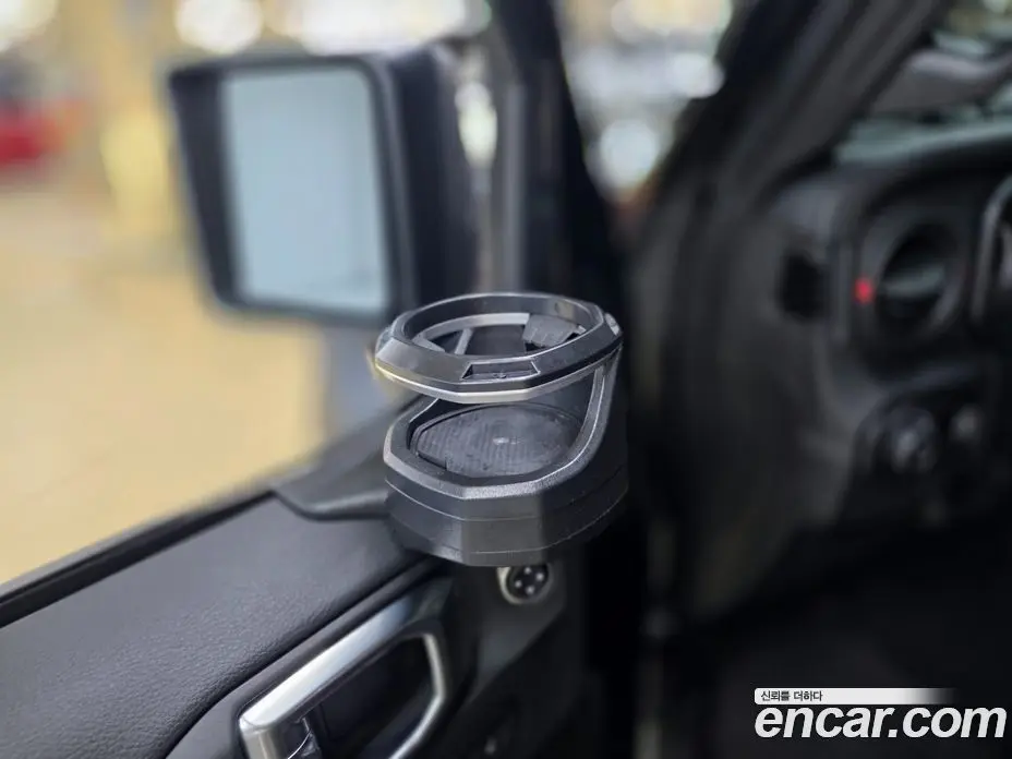Jeep Wrangler 2024 2.0 автомат (гидро), фото 10 Jeep Wrangler 2024 2.0 автомат (гидро), фото 10