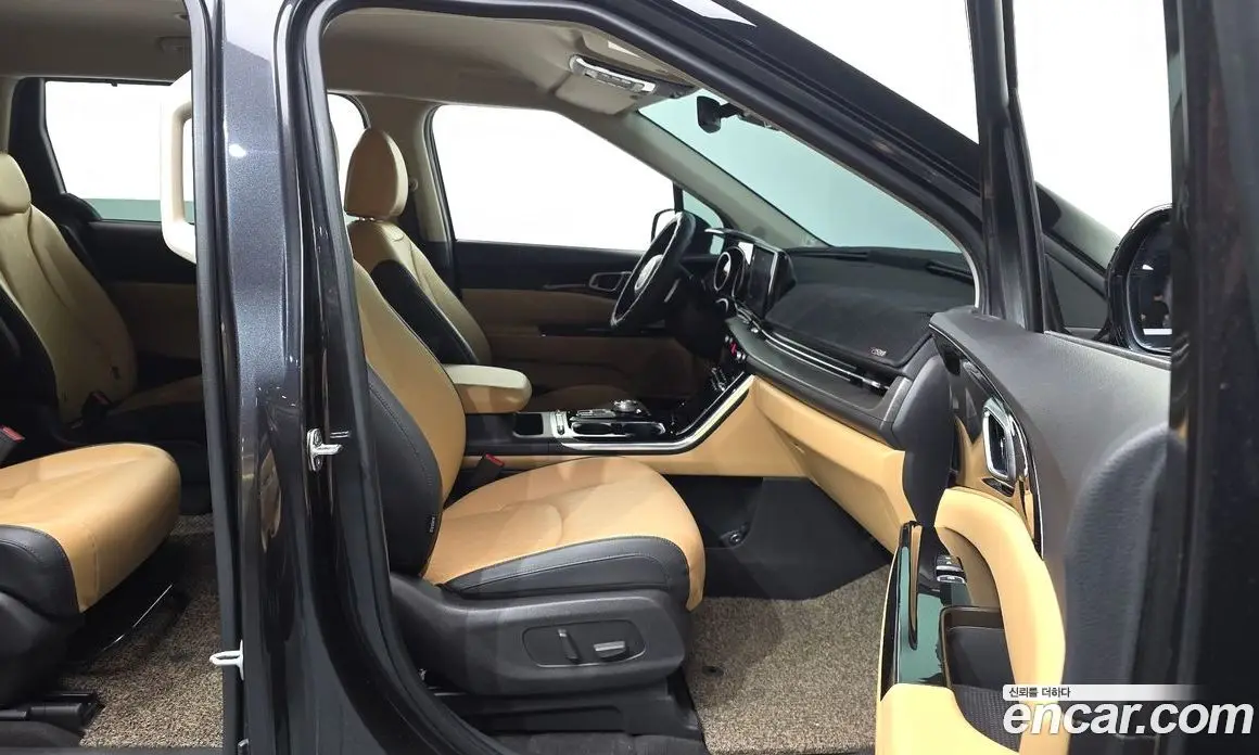Kia Carnival 2023 3.5 автомат (гидро), фото 11