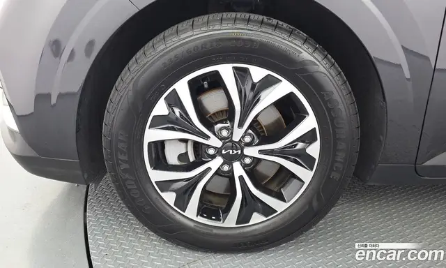 Kia Carnival 2023 3.5 автомат (гидро), миниатюра 5