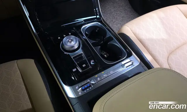Kia Carnival 2023 3.5 автомат (гидро), миниатюра 9