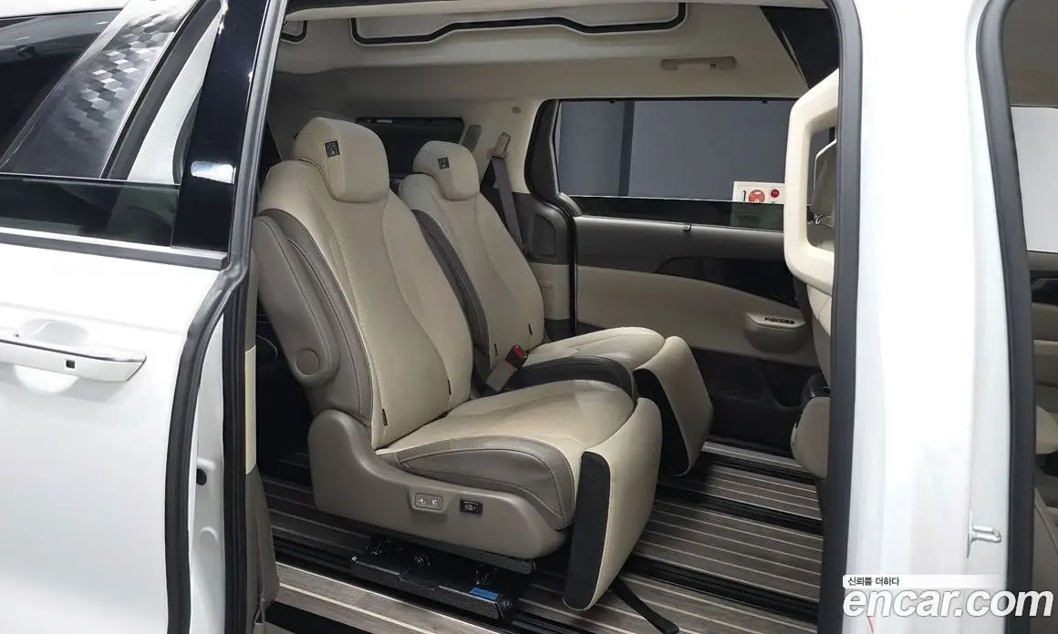 Kia Carnival 2024 3.5 автомат (гидро), фото 12