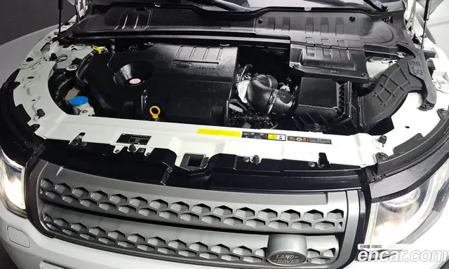 Land Rover Range Rover Evoque 2017 2.0 автомат (гидро), миниатюра 6 Land Rover Range Rover Evoque 2017 2.0 автомат (гидро), миниатюра 6