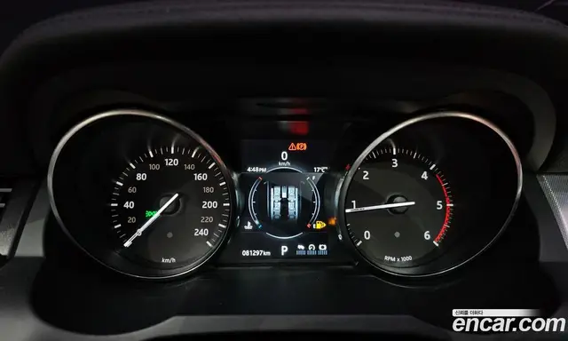 Land Rover Range Rover Evoque 2017 2.0 автомат (гидро), миниатюра 8 Land Rover Range Rover Evoque 2017 2.0 автомат (гидро), миниатюра 8