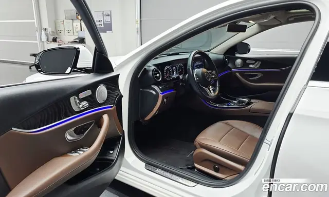 Mercedes-Benz E-Class 2020 2.0 автомат (гидро), миниатюра 10 Mercedes-Benz E-Class 2020 2.0 автомат (гидро), миниатюра 10