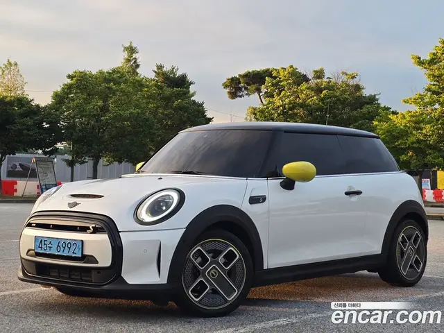 Mini Cooper 2023 автомат (гидро), миниатюра 2 Mini Cooper 2023 автомат (гидро), миниатюра 2