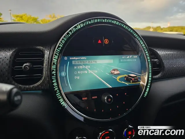 Mini Cooper 2023 автомат (гидро), миниатюра 10 Mini Cooper 2023 автомат (гидро), миниатюра 10