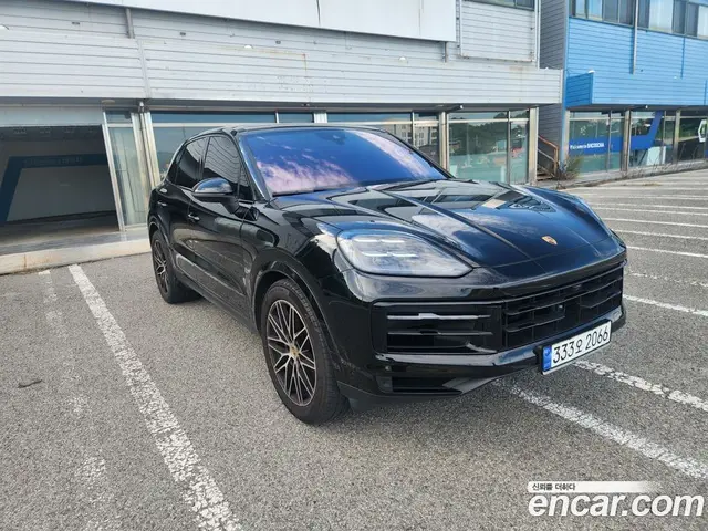 Porsche Cayenne 2024 3.0 автомат (гидро), миниатюра 2