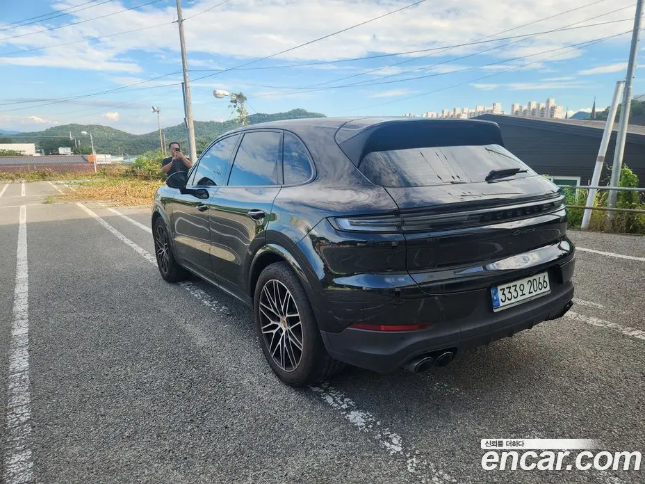 Porsche Cayenne 2024 3.0 автомат (гидро), фото 3