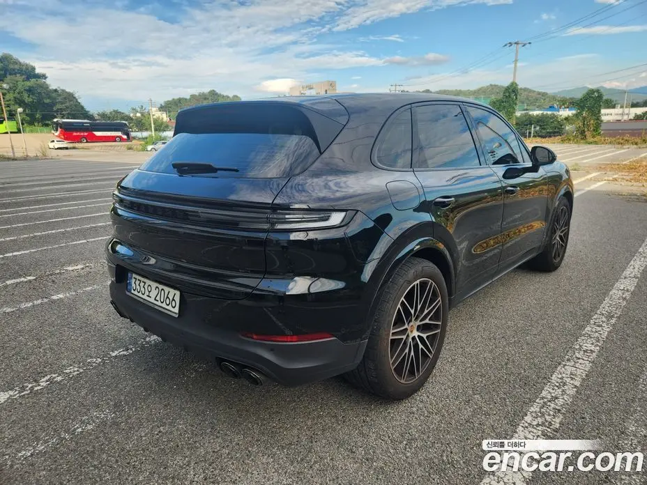 Porsche Cayenne 2024 3.0 автомат (гидро), фото 4