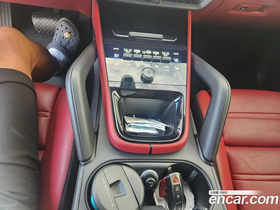 Porsche Cayenne 2024 3.0 автомат (гидро), фото 8