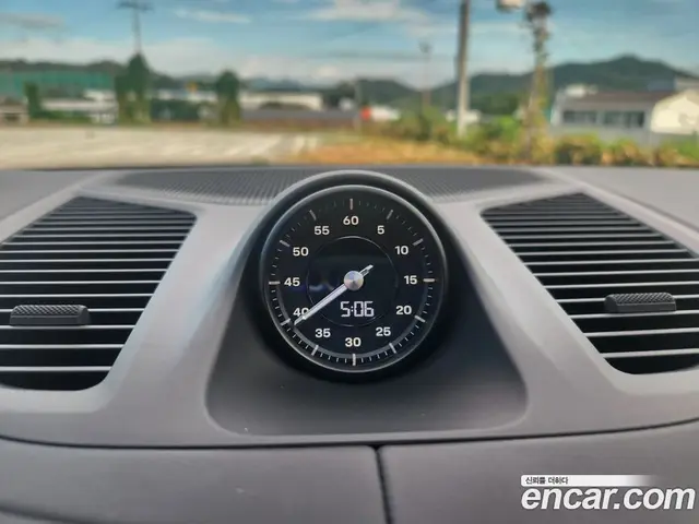 Porsche Cayenne 2024 3.0 автомат (гидро), миниатюра 9