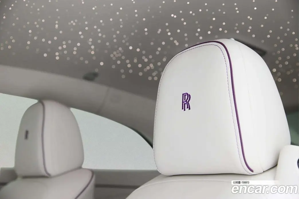 Rolls-Royce Spectre 2024 0.3 АКПП, фото 17