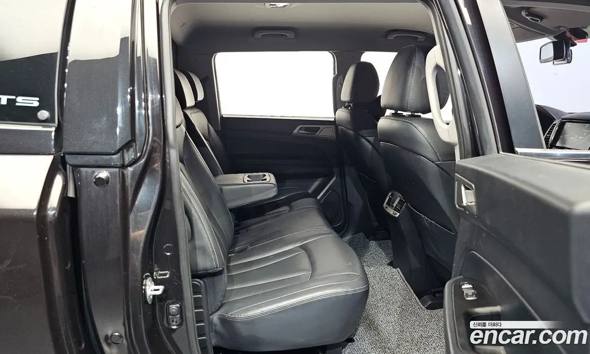SsangYong Rexton 2018 2.2 автомат (гидро), фото 16