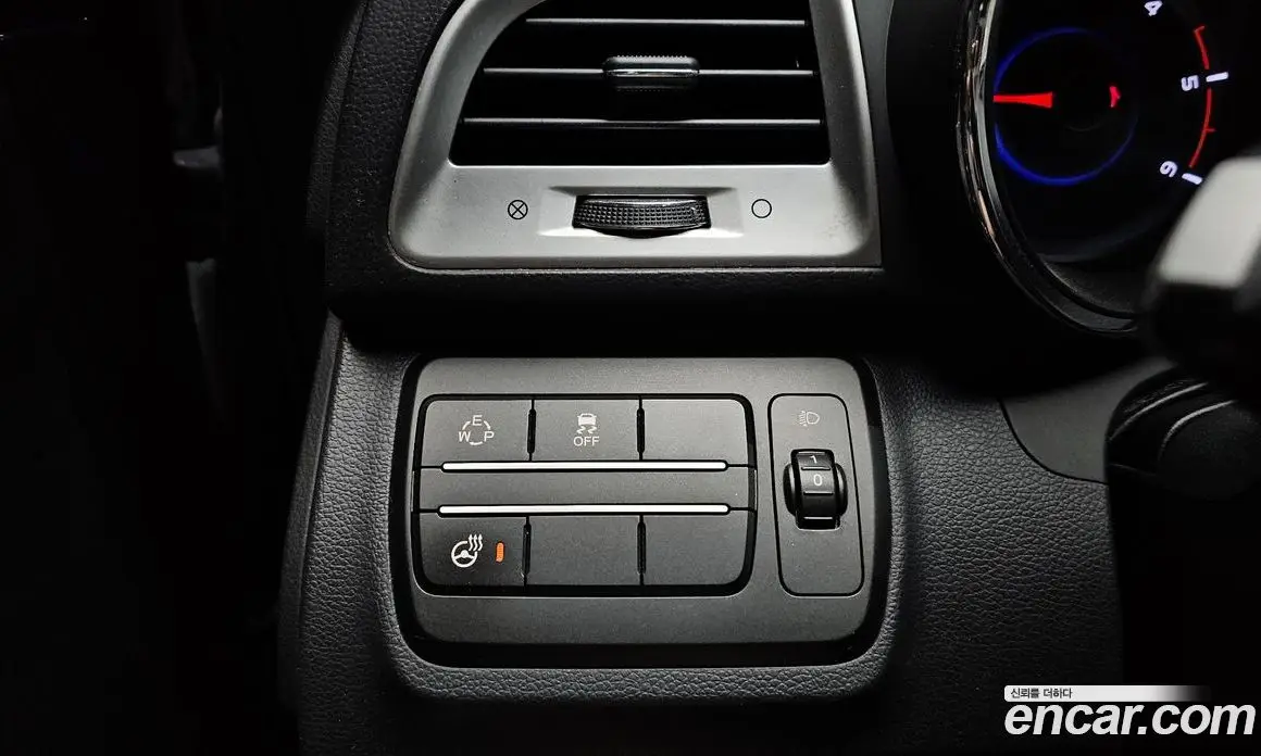 SsangYong TIBOLI 2015 1.6 автомат (гидро), фото 17 SsangYong TIBOLI 2015 1.6 автомат (гидро), фото 17