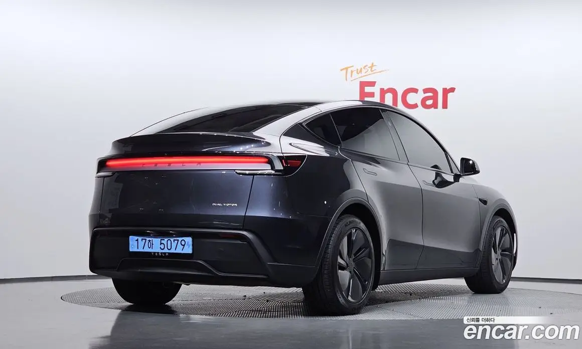 Tesla Model Y 2025 0.2 автомат (гидро), фото 2 Tesla Model Y 2025 0.2 автомат (гидро), фото 2