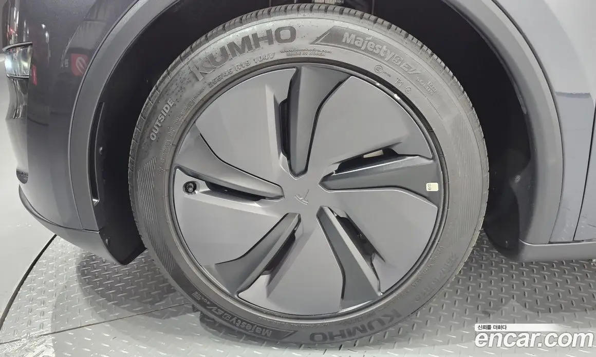 Tesla Model Y 2025 0.2 автомат (гидро), фото 5 Tesla Model Y 2025 0.2 автомат (гидро), фото 5