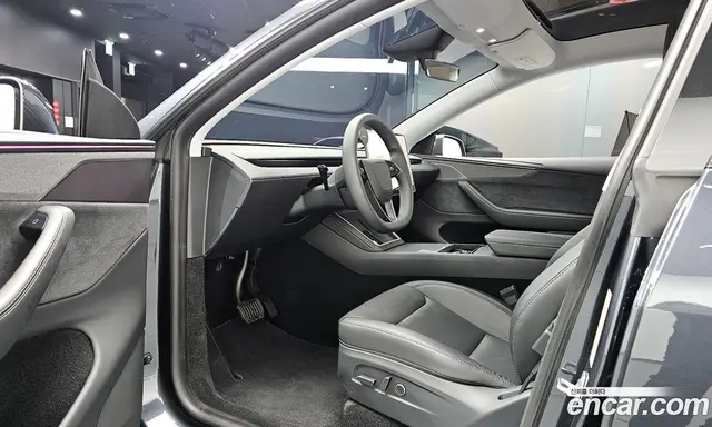 Tesla Model Y 2025 0.2 автомат (гидро), миниатюра 10 Tesla Model Y 2025 0.2 автомат (гидро), миниатюра 10