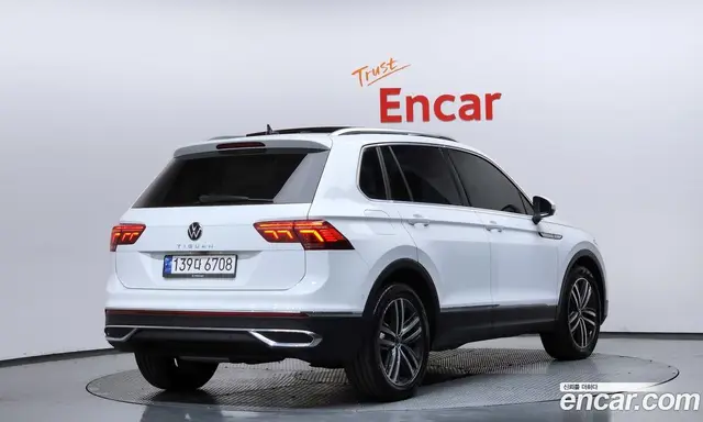 Volkswagen Tiguan 2023 2.0 автомат (гидро), миниатюра 2