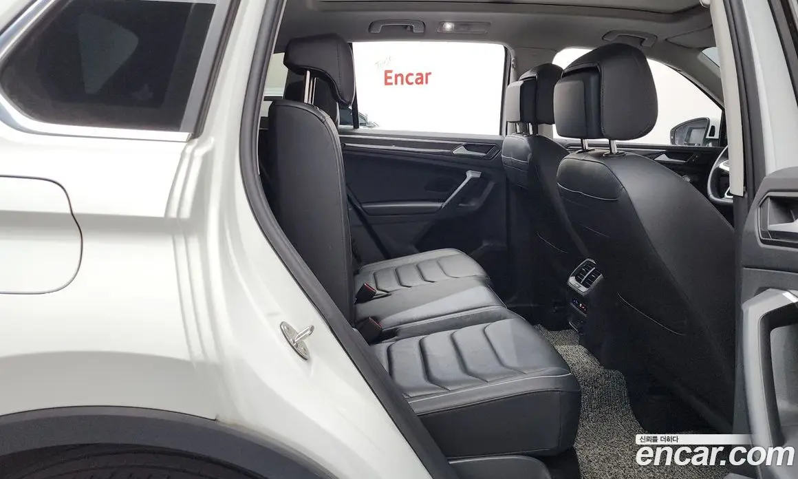 Volkswagen Tiguan 2023 2.0 автомат (гидро), фото 11