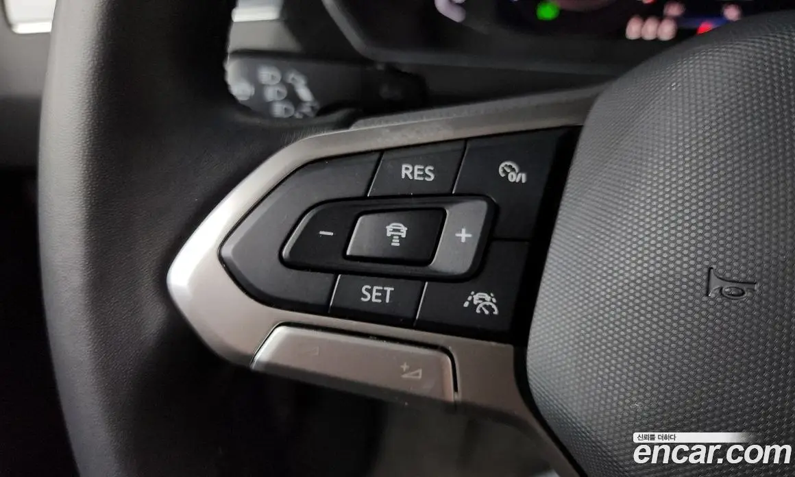 Volkswagen Tiguan 2023 2.0 автомат (гидро), фото 16