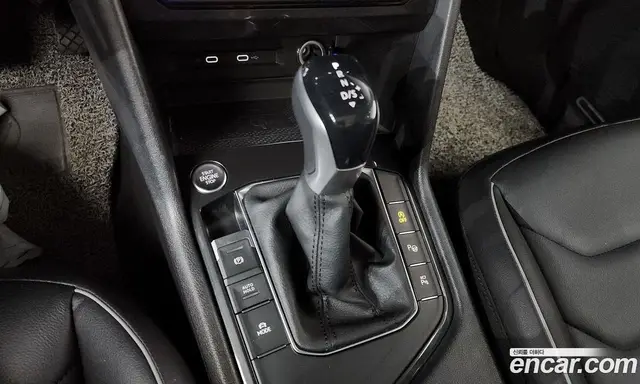 Volkswagen Tiguan 2023 2.0 автомат (гидро), миниатюра 9