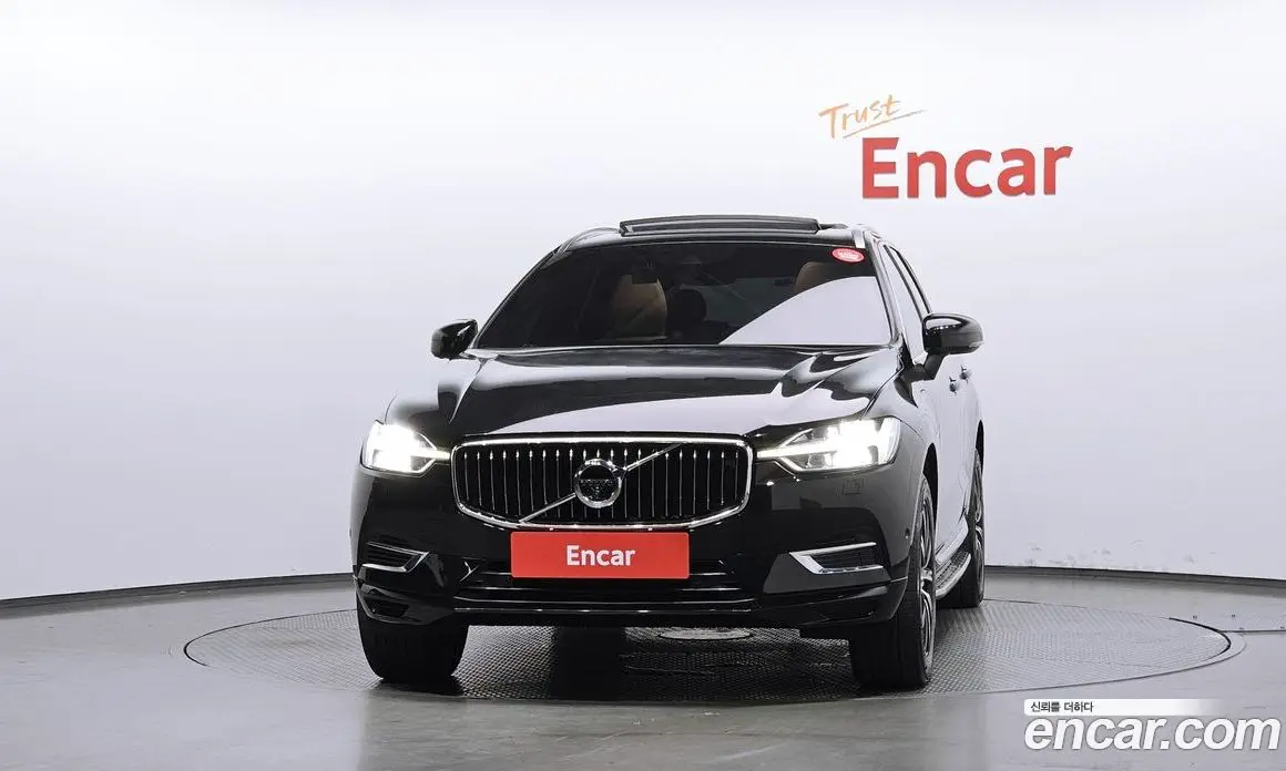 Volvo XC60 2021 2.0 автомат (гидро), фото 3