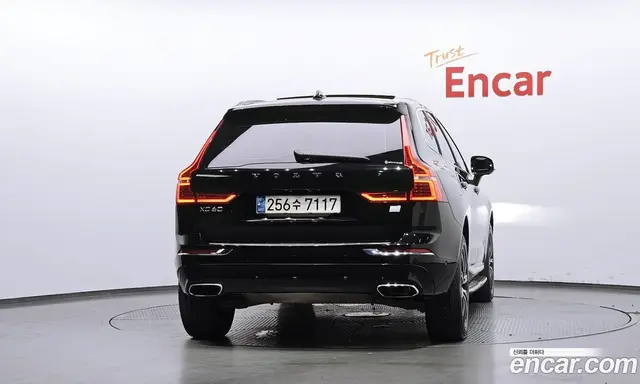 Volvo XC60 2021 2.0 автомат (гидро), миниатюра 4