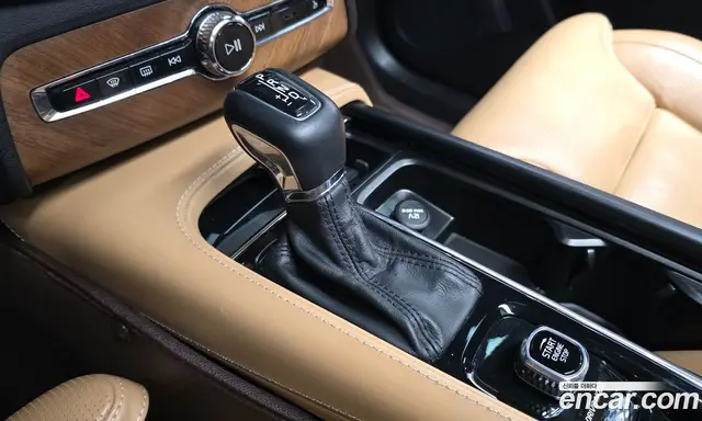 Volvo XC90 2020 2.0 автомат (гидро), миниатюра 9 Volvo XC90 2020 2.0 автомат (гидро), миниатюра 9