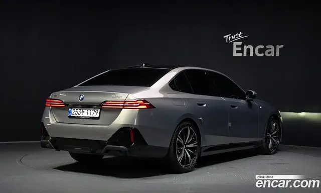 BMW 5 серия 2025 2.0 автомат (гидро), миниатюра 2