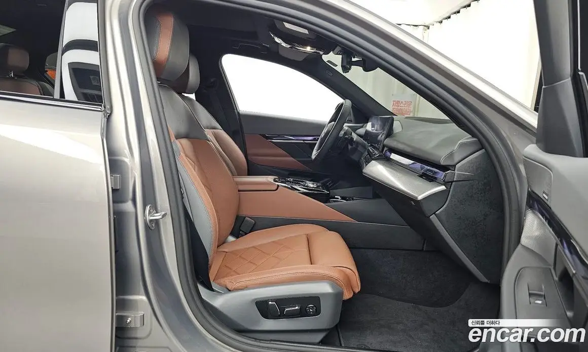 BMW 5 серия 2025 2.0 автомат (гидро), фото 11