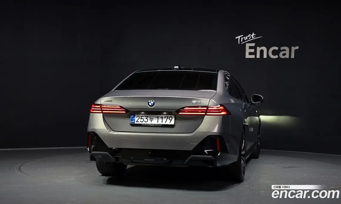BMW 5 серия 2025 2.0 автомат (гидро), фото 4