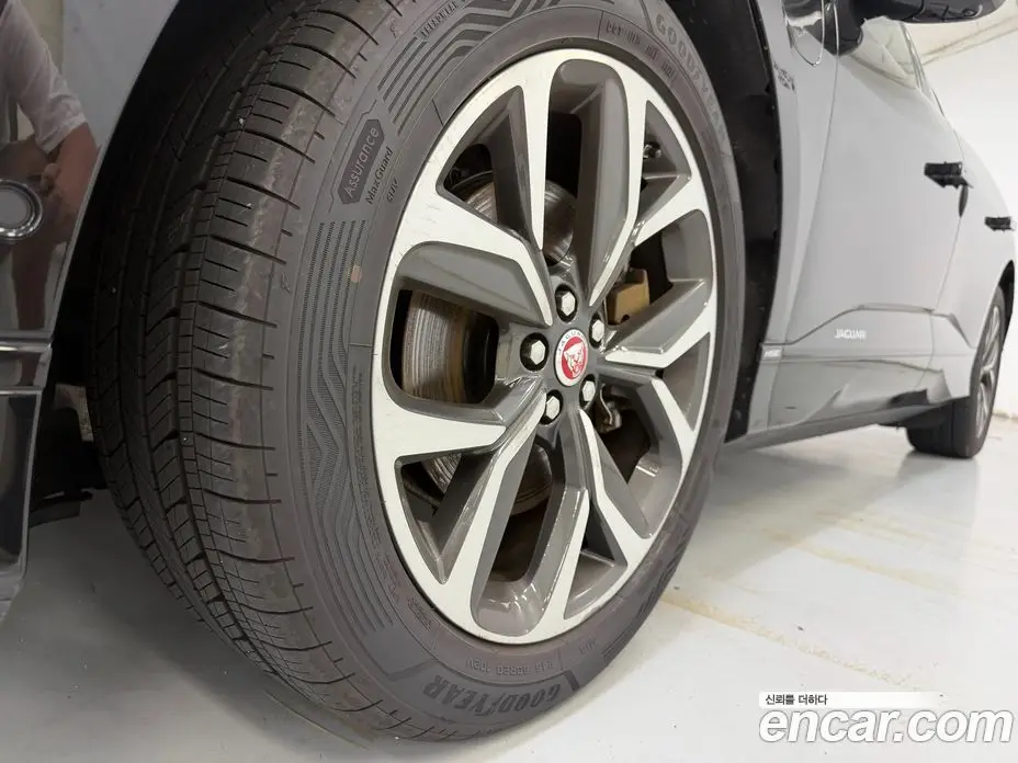 Jaguar I-Pace 2019 0.2 автомат (гидро), фото 19 Jaguar I-Pace 2019 0.2 автомат (гидро), фото 19