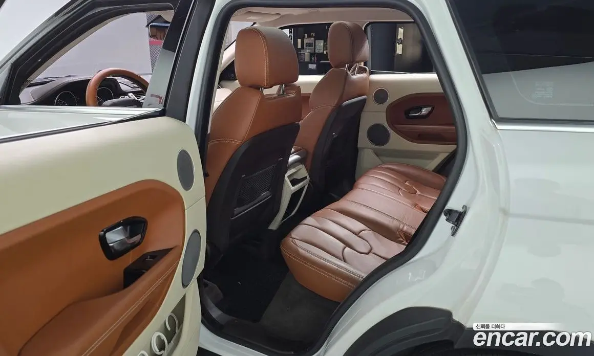 Land Rover Range Rover Evoque 2012 2.0 автомат (гидро), фото 11