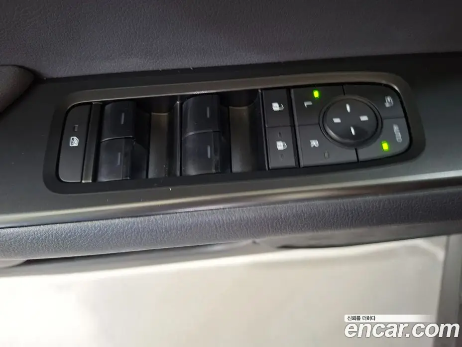 Lexus UX 2024 2.0 автомат (гидро), фото 16