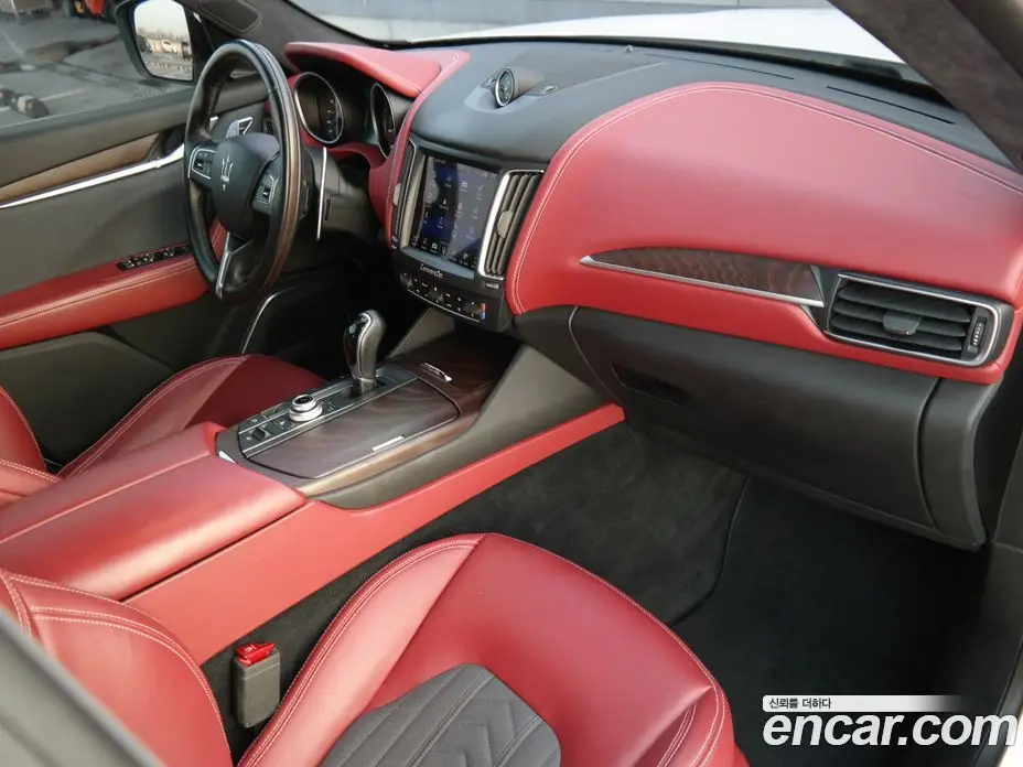 Maserati Levante 2018 3.0 автомат (гидро), фото 17