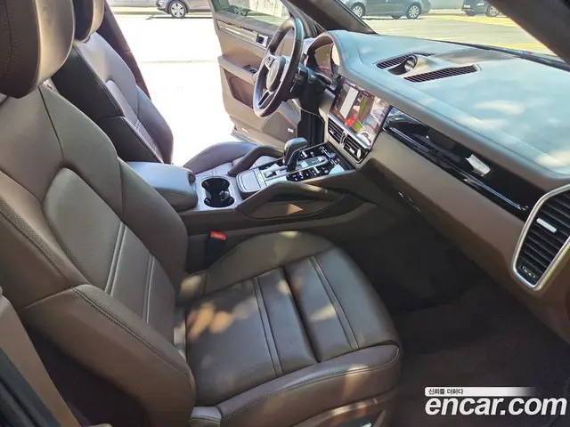 Porsche Cayenne 2021 3.0 автомат (гидро), миниатюра 12