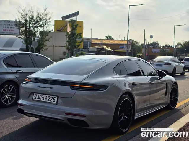 Porsche Panamera 2020 4.0 автомат (гидро), миниатюра 6
