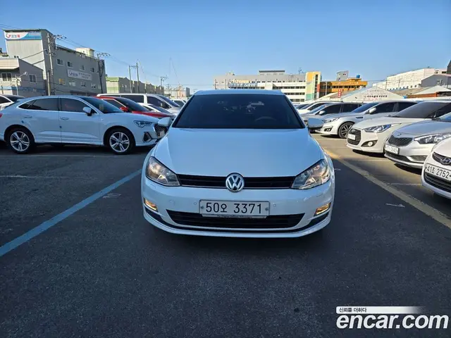 Volkswagen Golf 2014 1.6 автомат (гидро), миниатюра 2 Volkswagen Golf 2014 1.6 автомат (гидро), миниатюра 2