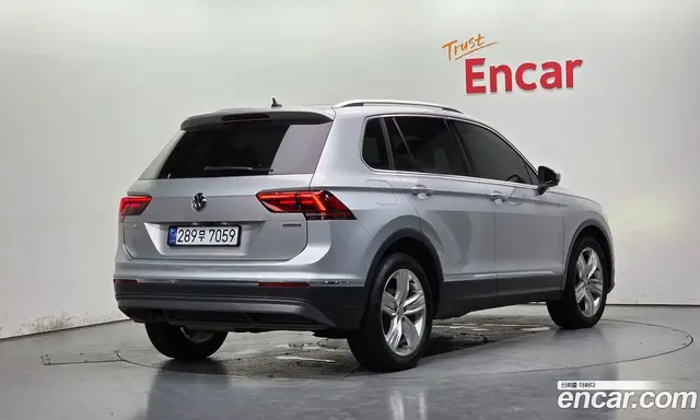 Volkswagen Tiguan 2020 2.0 автомат (гидро), миниатюра 2 Volkswagen Tiguan 2020 2.0 автомат (гидро), миниатюра 2