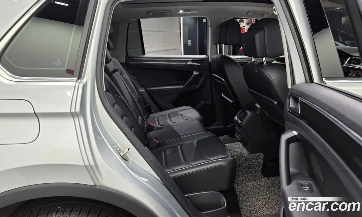 Volkswagen Tiguan 2020 2.0 автомат (гидро), фото 12 Volkswagen Tiguan 2020 2.0 автомат (гидро), фото 12