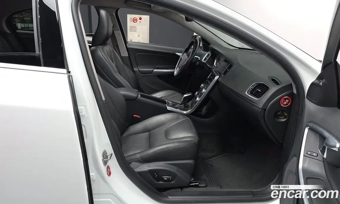 Volvo S60 2015 2.0 автомат (гидро), фото 11