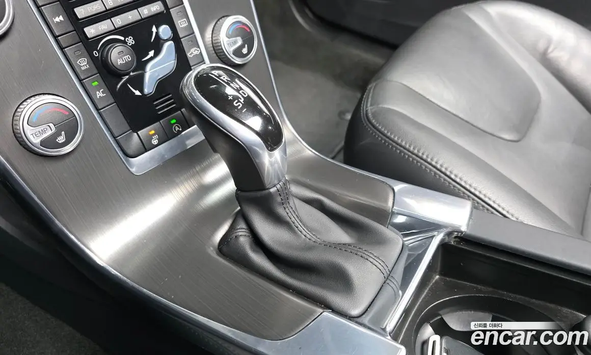 Volvo S60 2015 2.0 автомат (гидро), фото 9