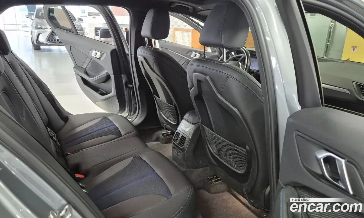 BMW 1 серия 2023 2.0 автомат (гидро), фото 12 BMW 1 серия 2023 2.0 автомат (гидро), фото 12