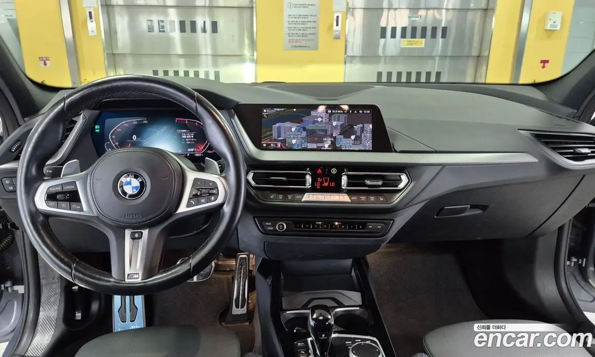 BMW 1 серия 2023 2.0 автомат (гидро), фото 7 BMW 1 серия 2023 2.0 автомат (гидро), фото 7