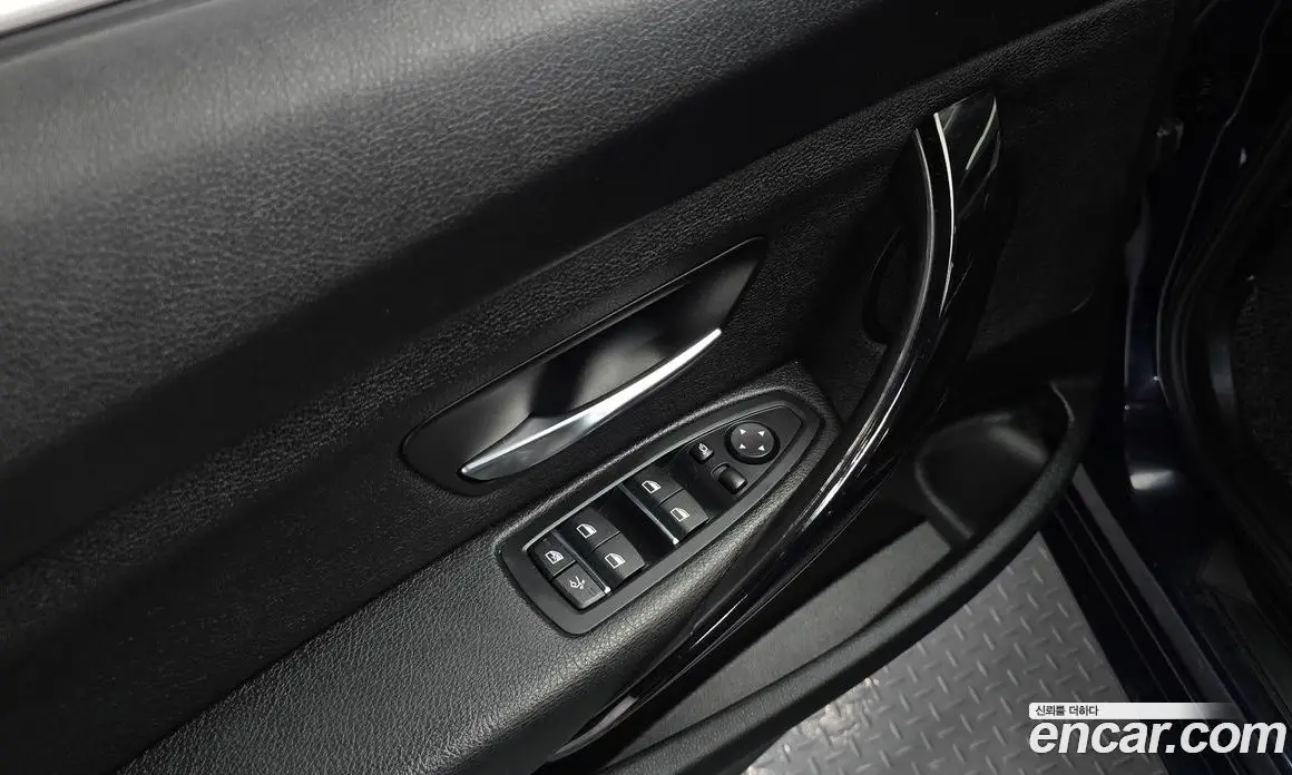 BMW 3 серия 2018 2.0 автомат (гидро), фото 18