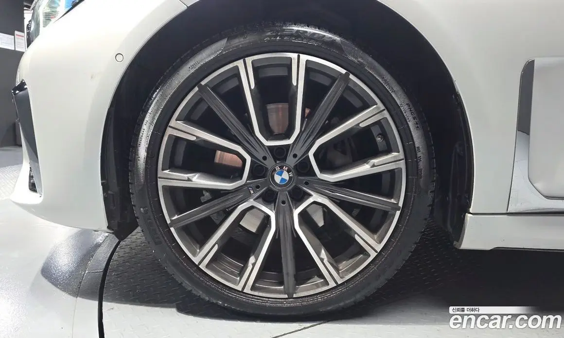 BMW 7 серия 2021 3.0 автомат (гидро), фото 5
